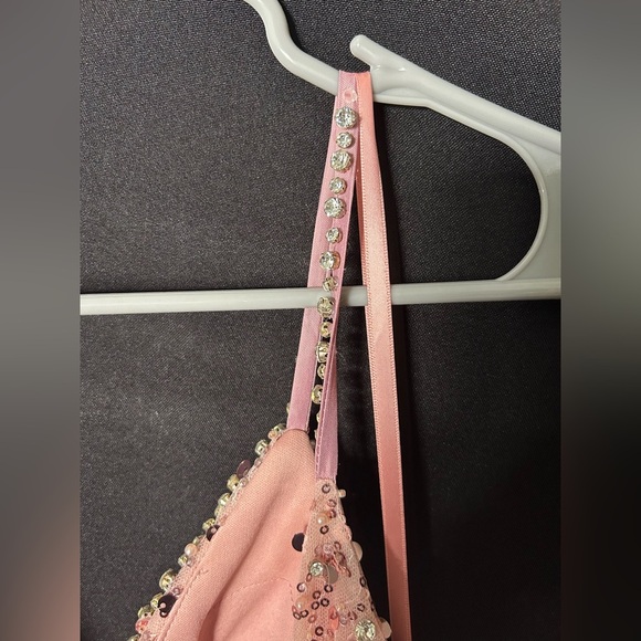 Flawed Mac Duggal 68175 NWT Pink Embellished Plunge Neck Sleeveless Trumpet Gown - Picture 9 of 11